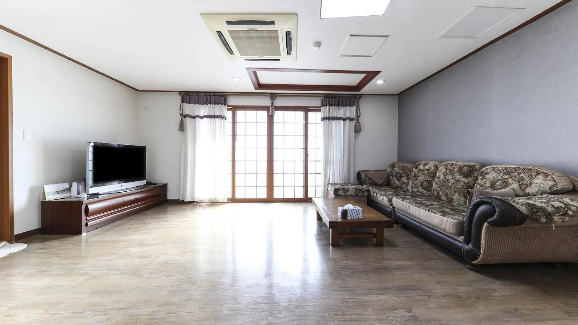 Hamduk Pungkyungchae Pension Jeju